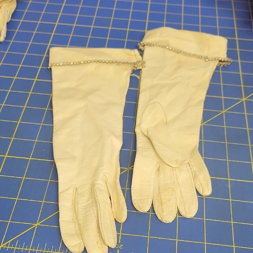 Vintage Kay Fuchs Design Sz 6 Cream Leather Gloves Silver Rhinestone